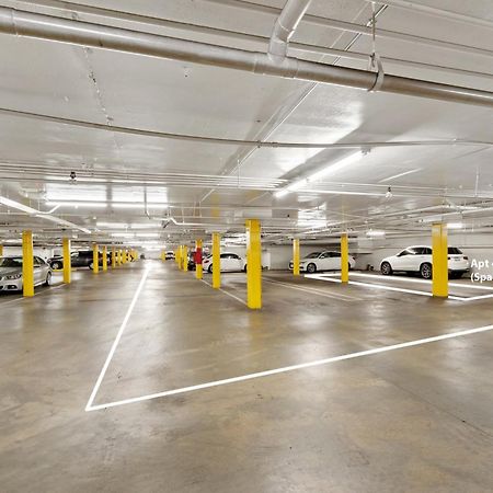 Beverly Hills 2 Bed 2 Bath Penthouse With Den And Parking 414 Los Angeles Luaran gambar