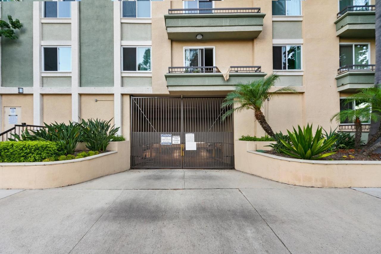 Beverly Hills 2 Bed 2 Bath Penthouse With Den And Parking 414 Los Angeles Luaran gambar