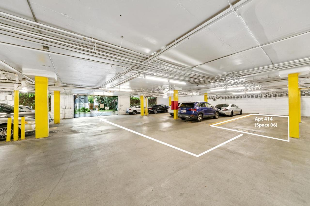 Beverly Hills 2 Bed 2 Bath Penthouse With Den And Parking 414 Los Angeles Luaran gambar