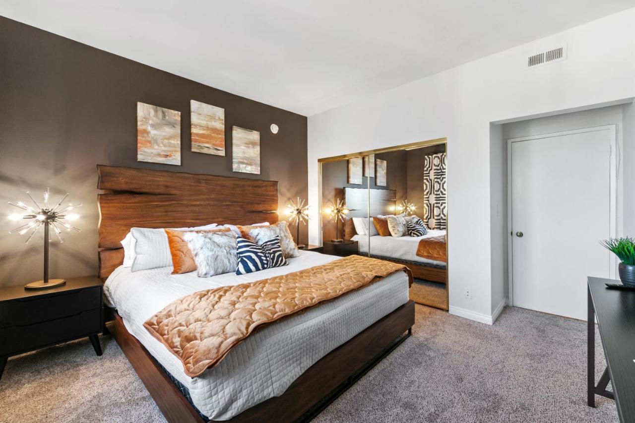 Beverly Hills 2 Bed 2 Bath Penthouse With Den And Parking 414 Los Angeles Luaran gambar