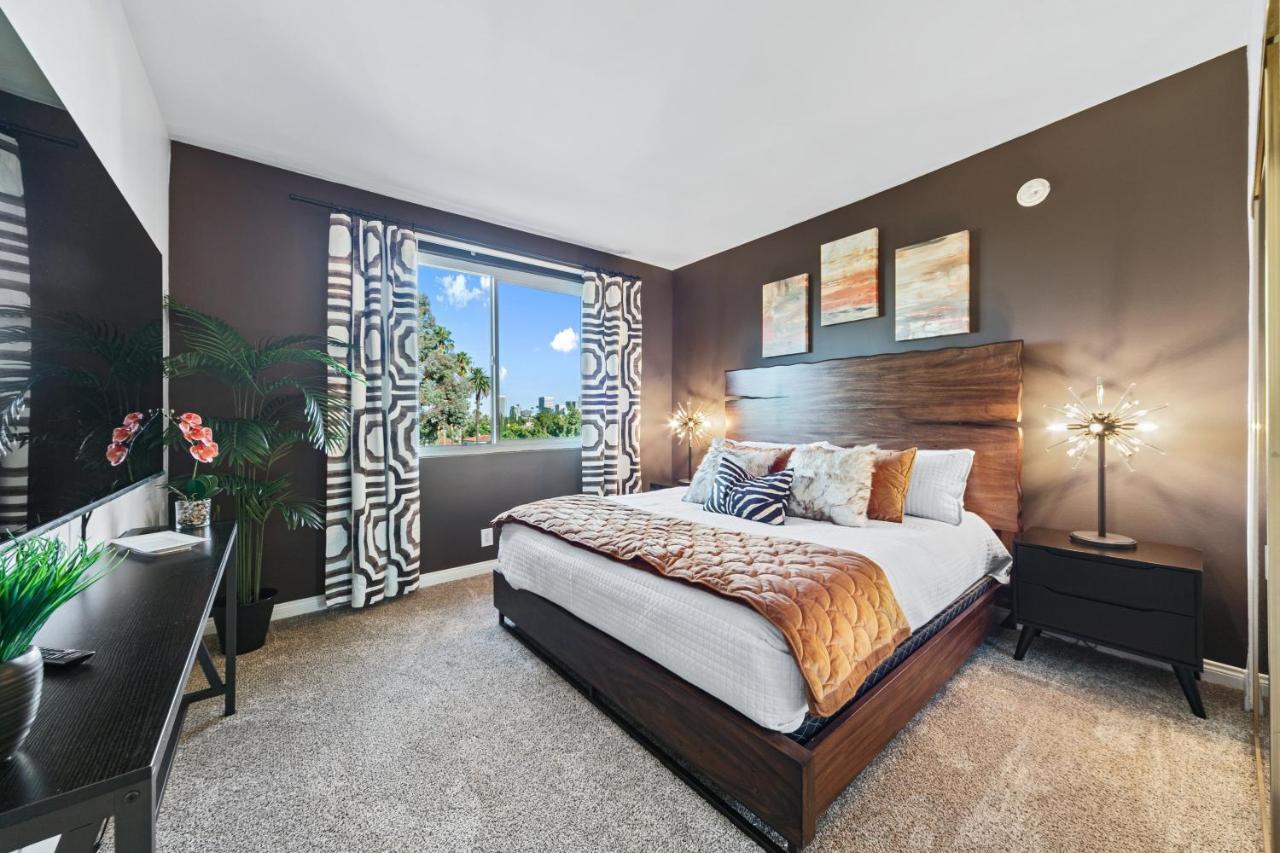 Beverly Hills 2 Bed 2 Bath Penthouse With Den And Parking 414 Los Angeles Luaran gambar