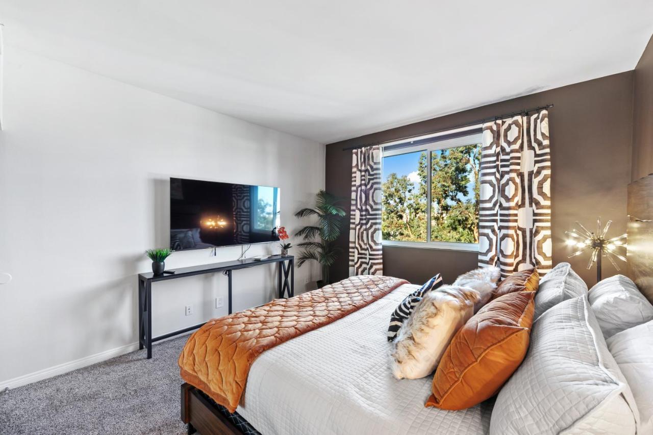 Beverly Hills 2 Bed 2 Bath Penthouse With Den And Parking 414 Los Angeles Luaran gambar