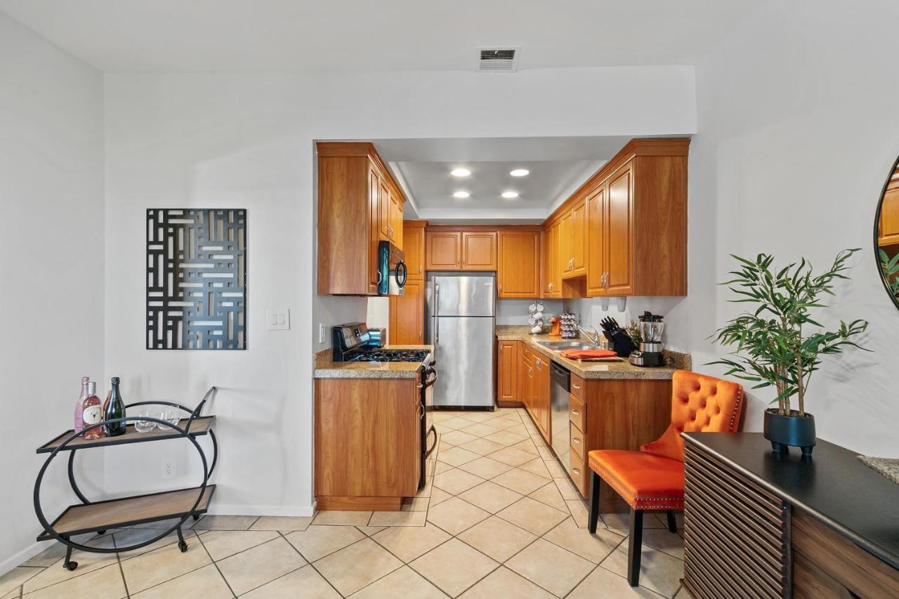 Beverly Hills 2 Bed 2 Bath Penthouse With Den And Parking 414 Los Angeles Luaran gambar