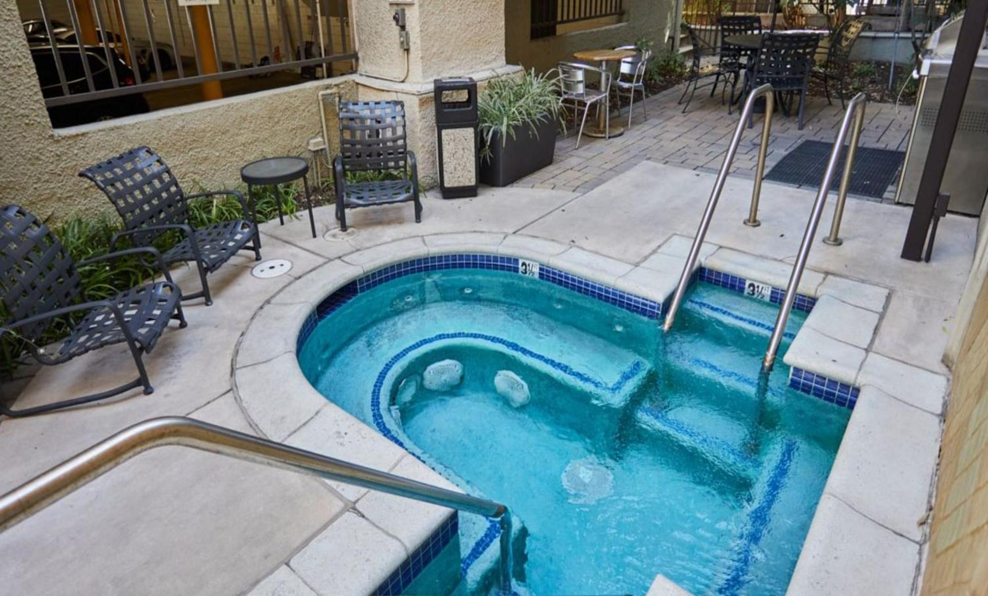 Beverly Hills 2 Bed 2 Bath Penthouse With Den And Parking 414 Los Angeles Luaran gambar
